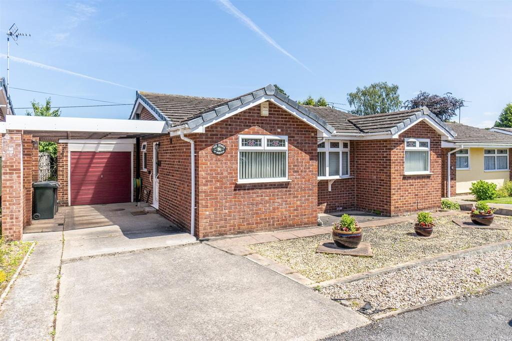 Broadfields, Calverton, Nottingham 2 bed detached house £265,000