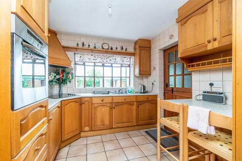 60 Flatts Lane, Calverton, Nottingham, NG14 6JZ