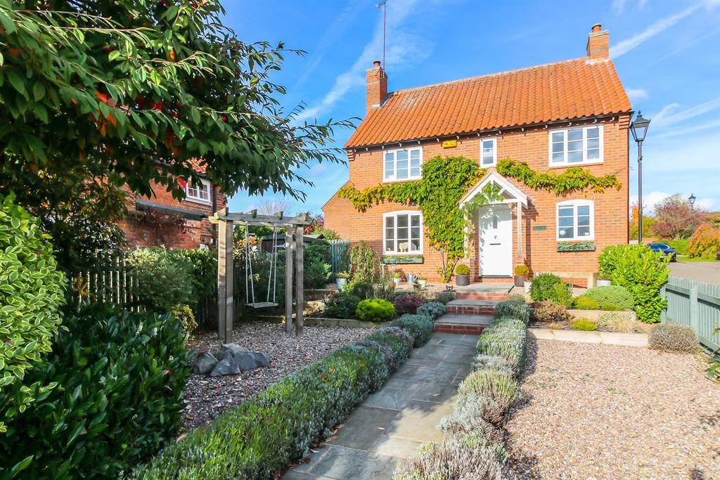 Main Street, Woodborough, Nottingham 4 bed detached house for sale £