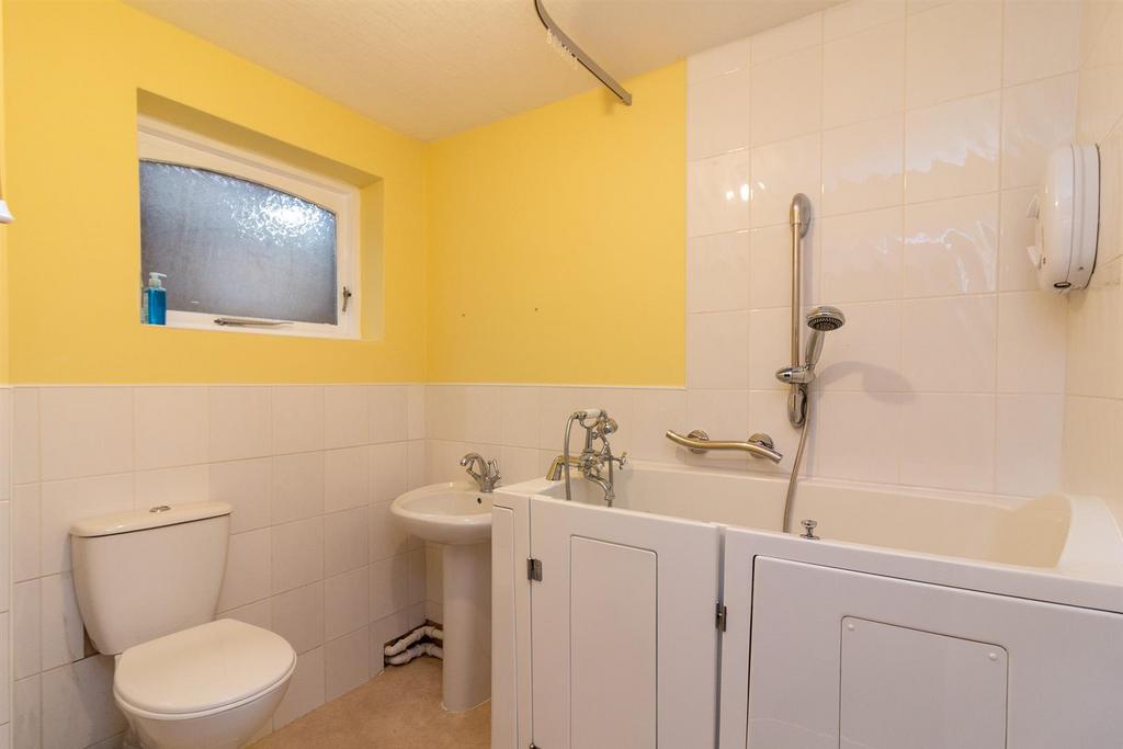 The Firs, Sherwood, Nottingham 1 bed semidetached bungalow for sale