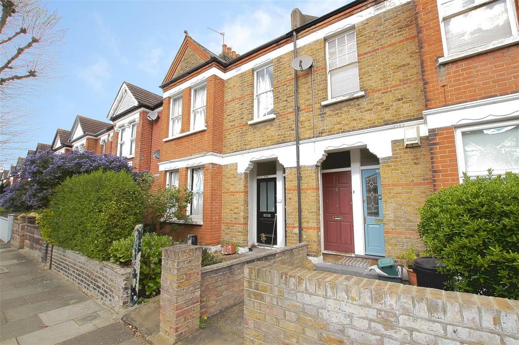 Chandos Avenue, Ealing 2 bed flat £1,550 pcm (£358 pw)