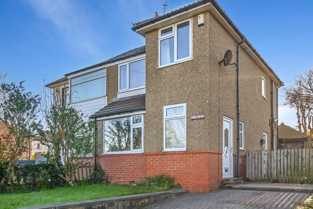 Lindley Apperley Lane, Yeadon, Leeds 3 bed semidetached house £249,950