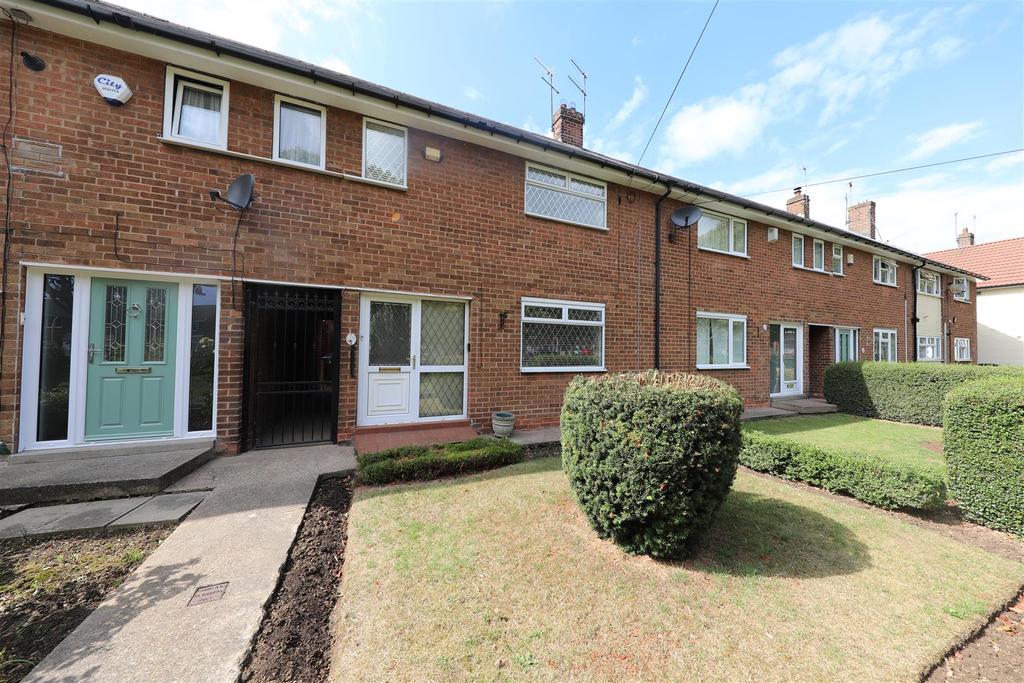 Wymersley Road, Hull 2 bed terraced house for sale £120,000