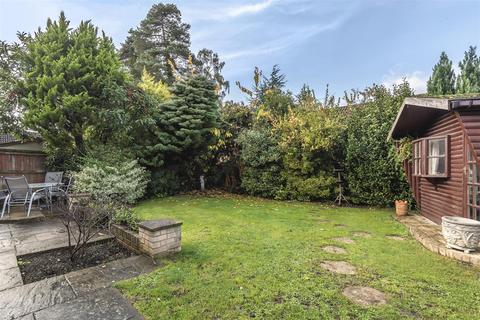 3 bedroom detached bungalow for sale - The Brackens Crowthorne, Berkshire, RG45 6TB
