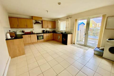3 bedroom semi-detached house for sale, Lauderdale Road, Tairgwaith, Ammanford