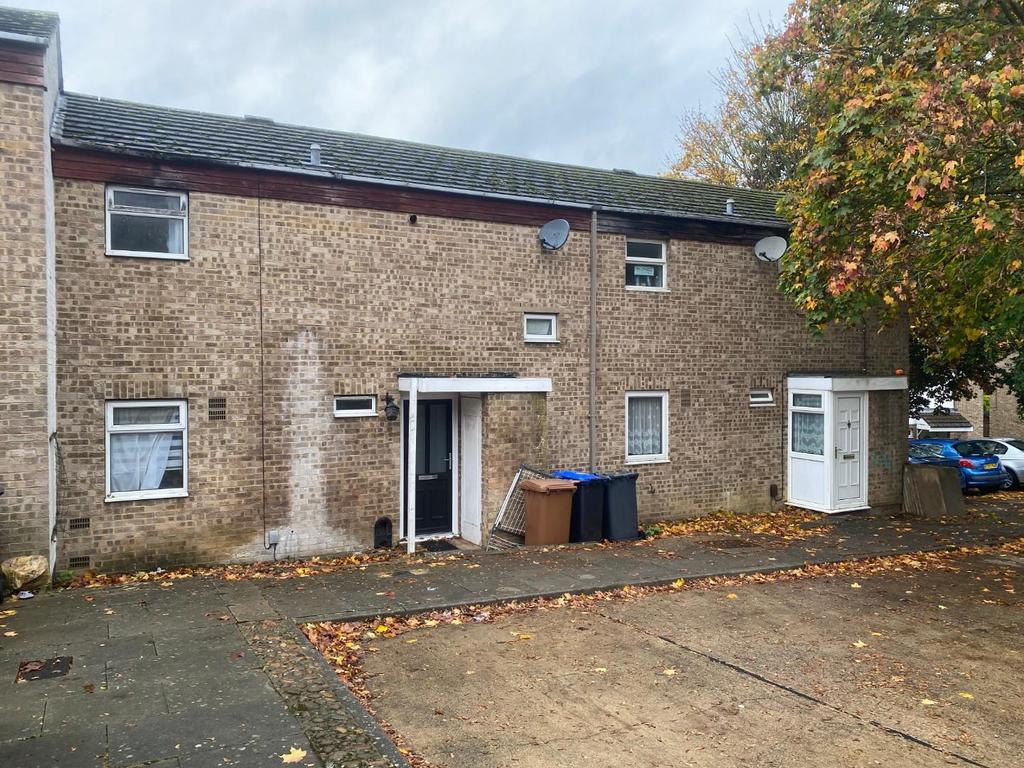 Wade Meadow Court, Lings, Northampton NN3 3 bed terraced house £189,995