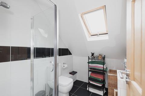 90 Meadow Walk, Epsom, KT19 0AX