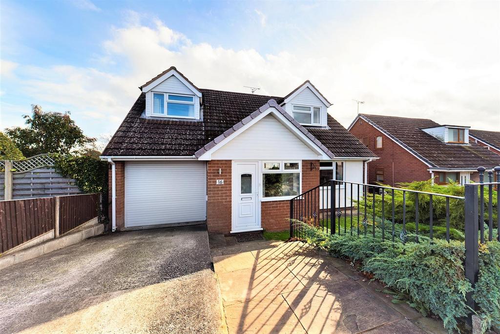 Larchwood Road, Wrexham 3 bed detached house £300,000