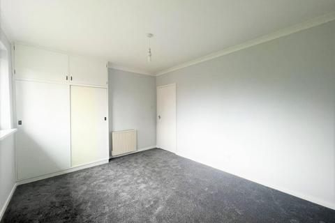 2 bedroom apartment for sale - South Street, Cottingham