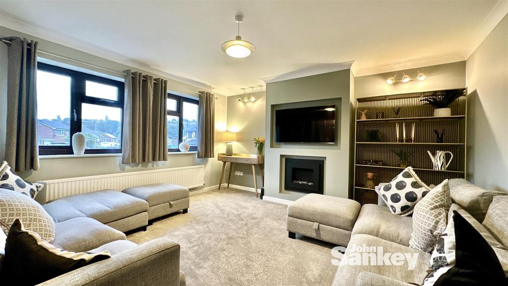 Delamere Drive, Mansfield 4 bed detached house £330,000
