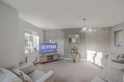 21 Argyle Close, Stourbridge, DY8 4XT