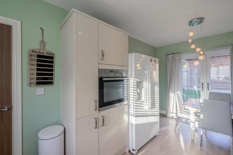 21 Argyle Close, Stourbridge, DY8 4XT
