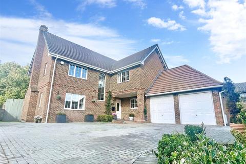 7 bedroom detached house for sale - Carisbrooke Road, Newport, Isle of Wight