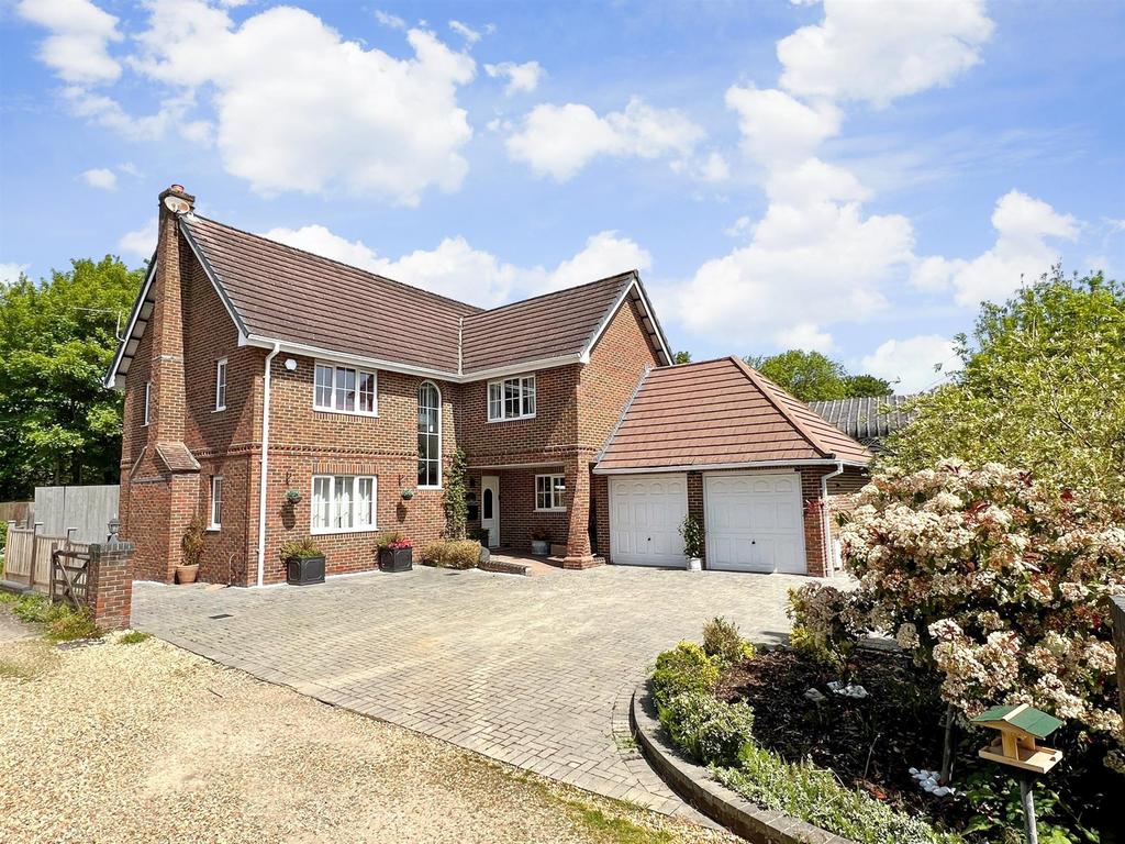 Carisbrooke Road, Newport, Isle of Wight 7 bed detached house for sale