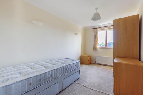 2 bedroom apartment for sale - Freelands Road, Cobham, KT11