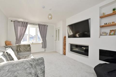 4 bedroom semi-detached house for sale - Ullswater Drive, Dronfield Woodhouse, Dronfield, Derbyshire, S18 8PN