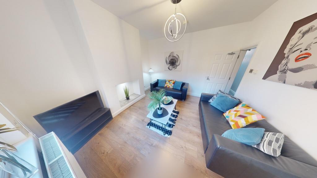 House in Nottingham - View 2