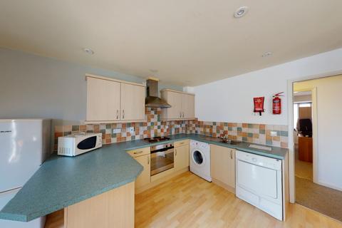 2 bedroom flat to rent, Flat 47 Royal Victoria Court