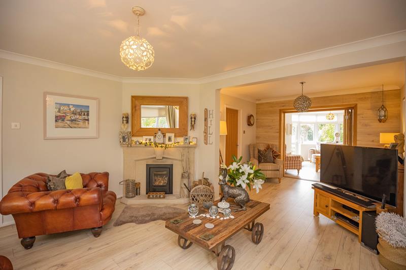 Gilberts End, Hanley Swan, Worcestershire, WR8 0AS 4 bed detached house £650,000