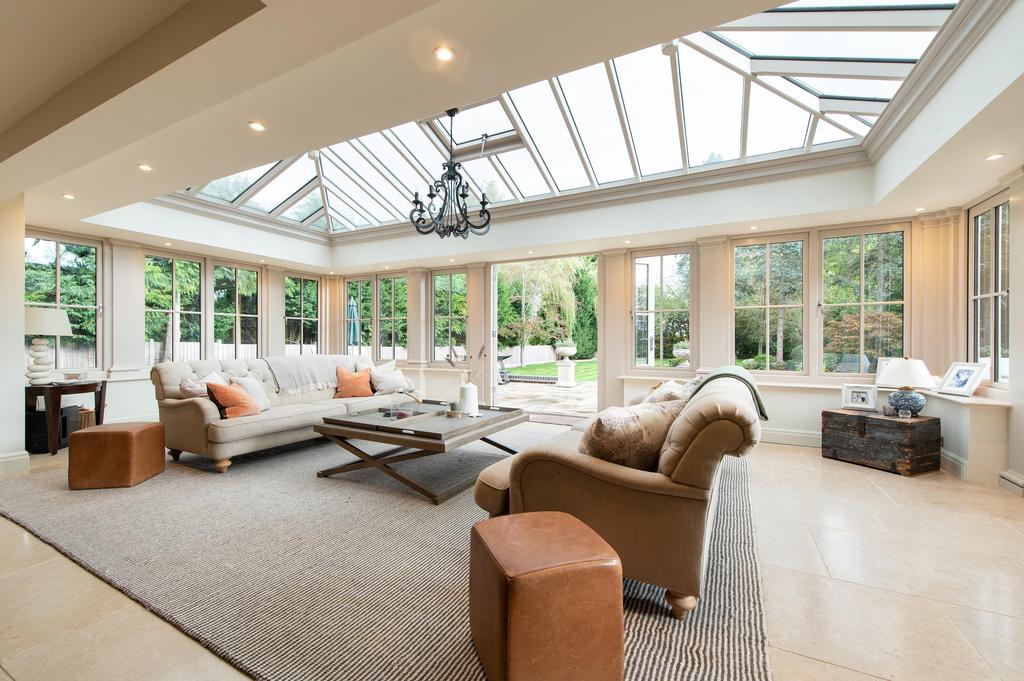 The Crescent, HamptoninArden, Solihull, West Midlands, B92 5 bed village house £2,250,000