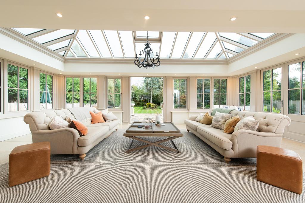 The Crescent, HamptoninArden, Solihull, West Midlands, B92 5 bed village house £2,250,000