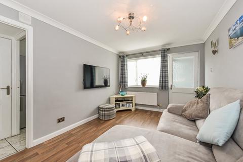 15 Ascot Close, Alton, GU34 2TE