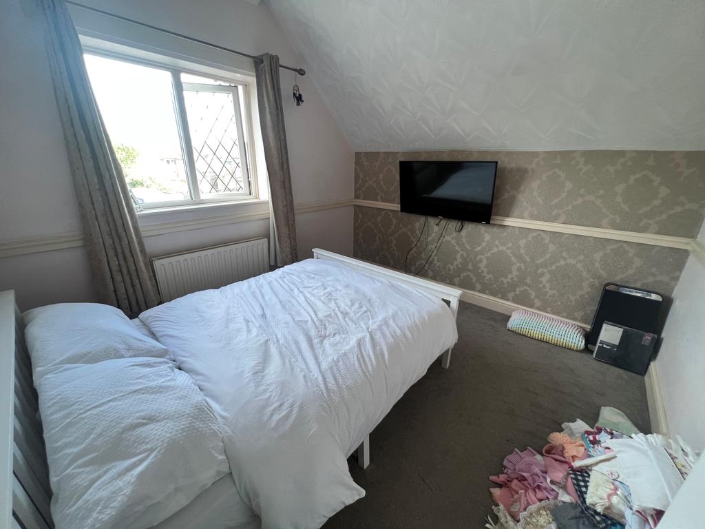 12 Stanwell Close Bed NEW