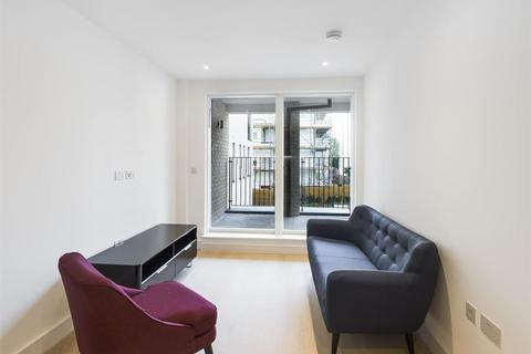 Studio to rent, The Avenue, Brondesbury Park, London, NW6