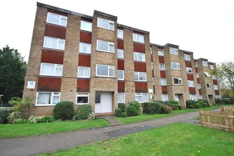 1 bedroom apartment to rent, Stourton Avenue, Feltham, TW13