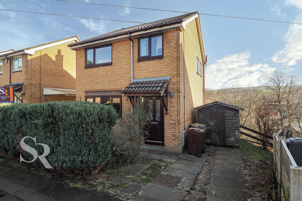 Parkway, New Mills, SK22 3 bed detached house for sale £315,000