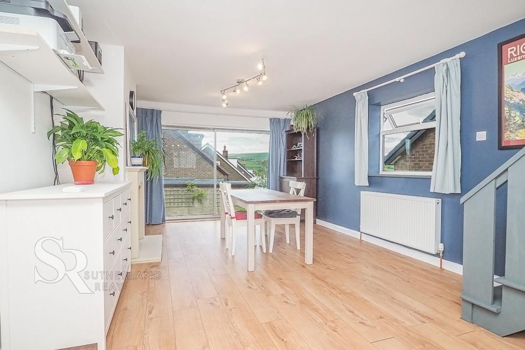 Aldersgate, New Mills, SK22 3 bed detached house £395,000