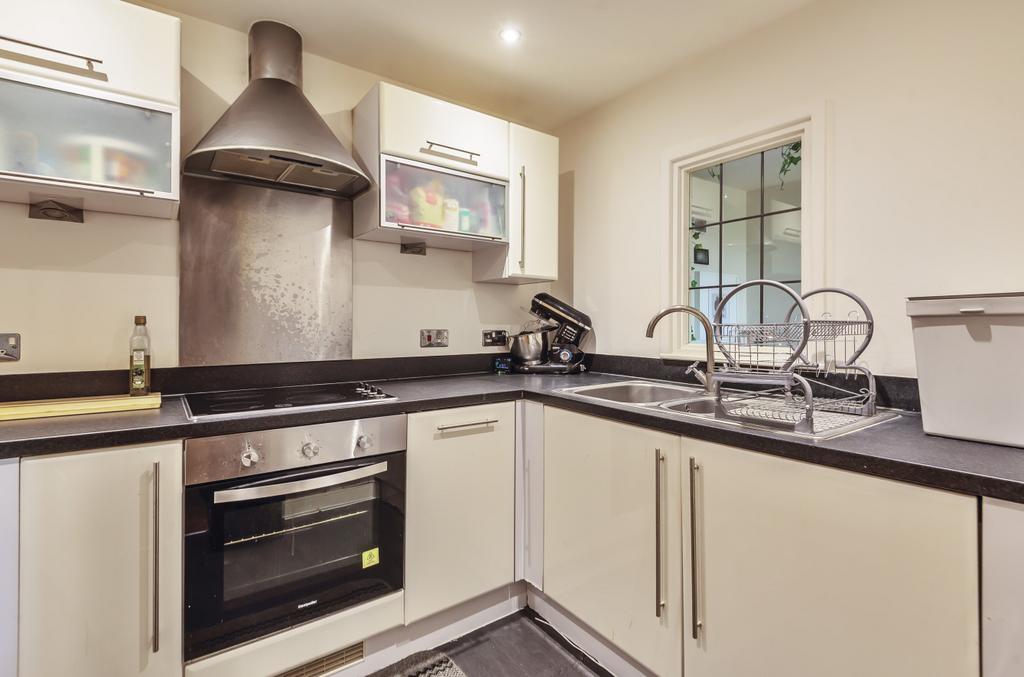 Apartment in Hampshire - View 3