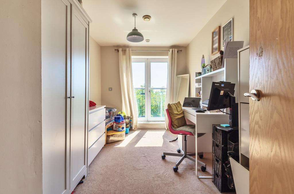 Apartment in Hampshire - View 5