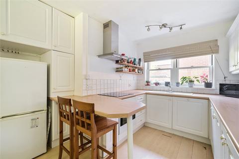 2 bedroom apartment for sale, Headley Close, Alresford, Hampshire, SO24