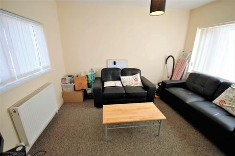 4 bedroom terraced house to rent, Southlea Avenue, Leamington Spa, Warwickshire, CV31