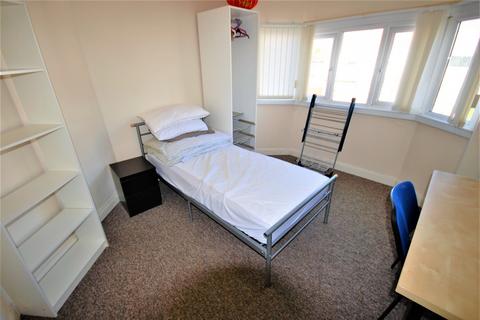 4 bedroom terraced house to rent, Southlea Avenue, Leamington Spa, Warwickshire, CV31