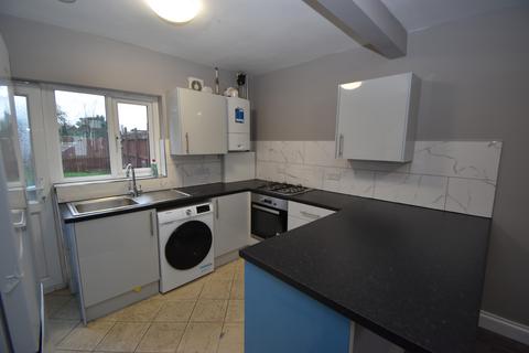 4 bedroom terraced house to rent, Southlea Avenue, Leamington Spa, Warwickshire, CV31