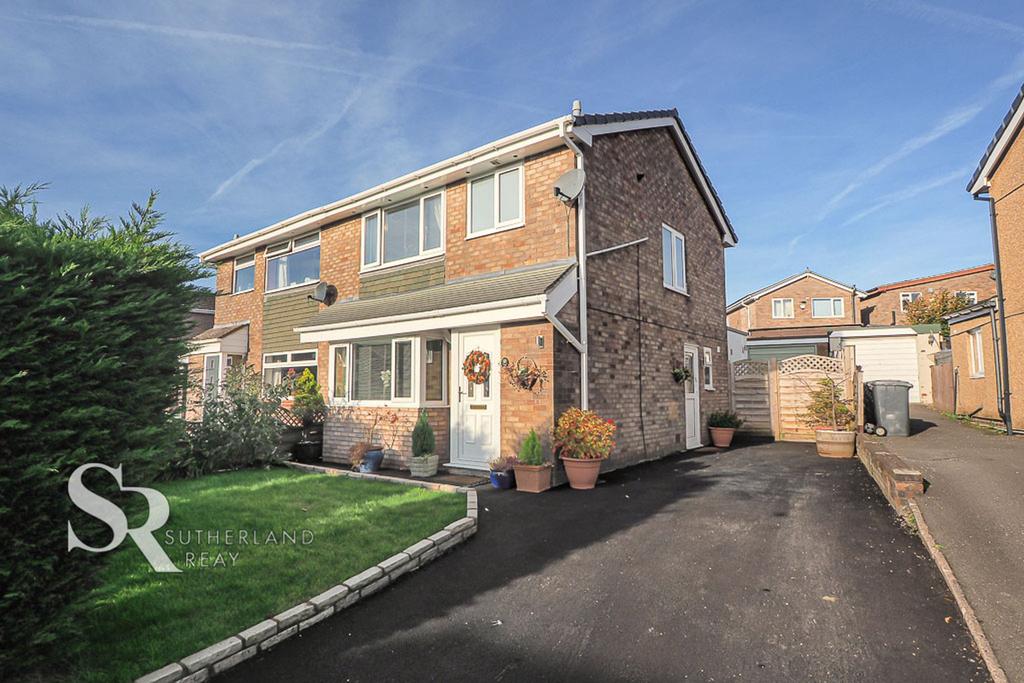 Hollin Drive, ChapelEnLeFrith, SK23 3 bed semidetached house for