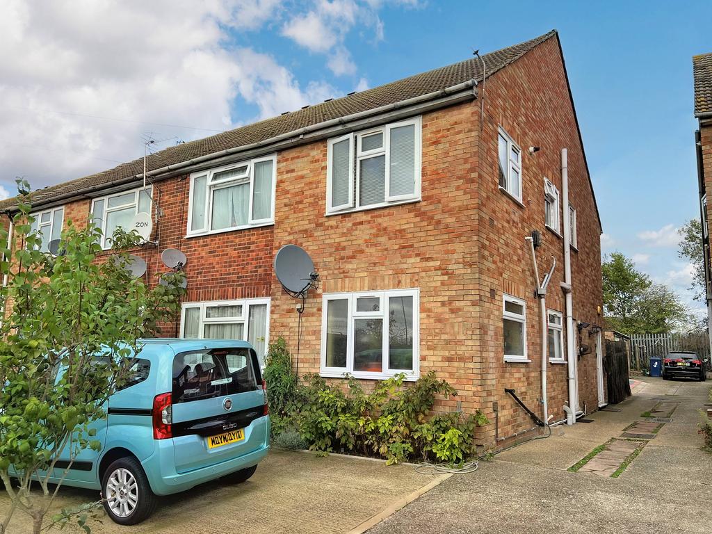 Godfrey Avenue, Northolt UB5 2 bed for sale £335,000