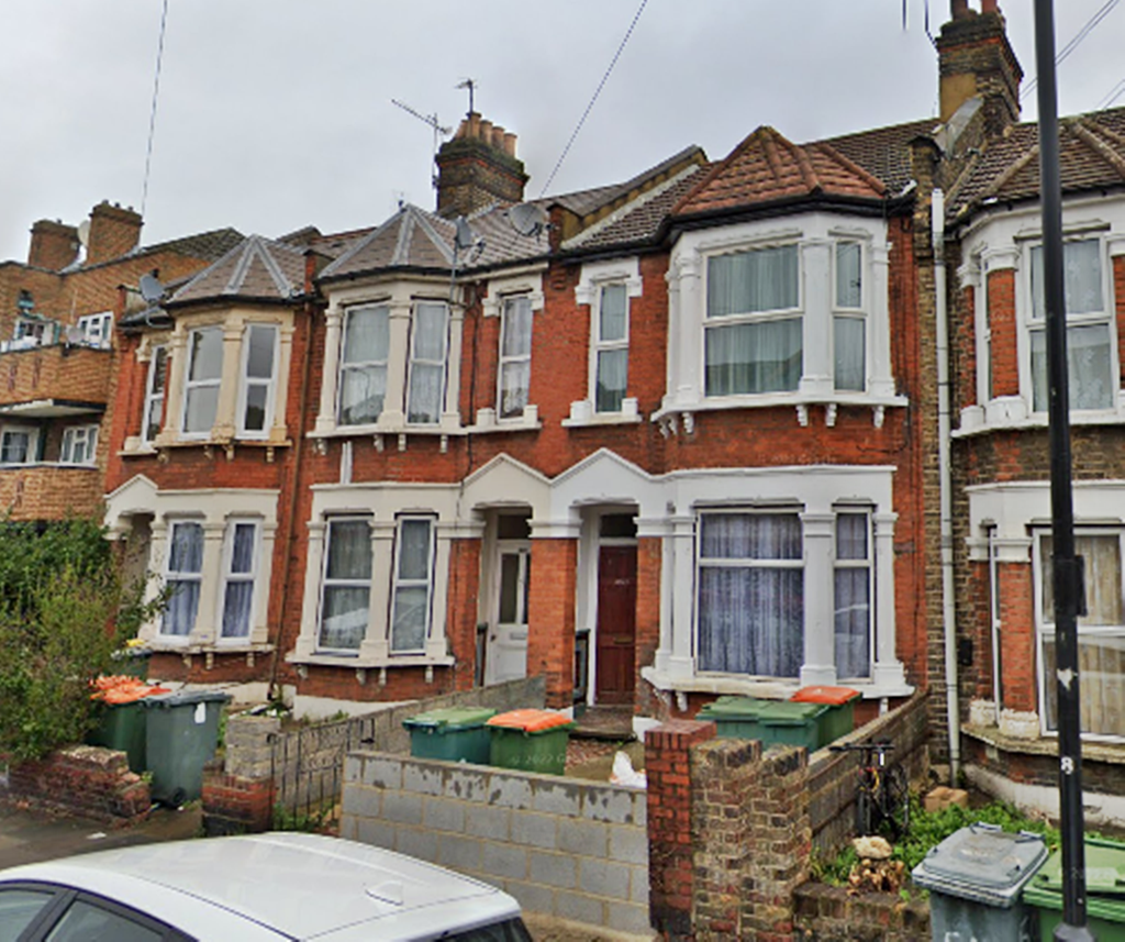 Katherine Road, Forest Gate, London E7 2 bed flat £1,700 pcm (£392 pw)