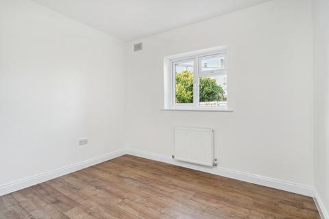 2 bedroom flat to rent - The Grange, Wembley, HA0