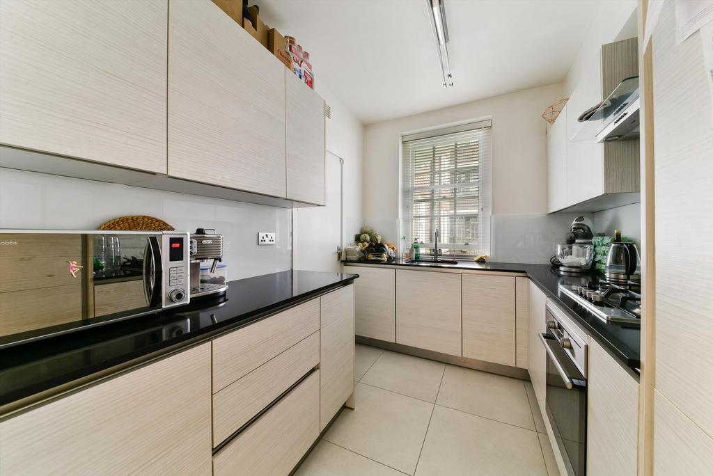 Greenhill, Hampstead, London, NW3 2 bed flat £3,467 pcm (£800 pw)