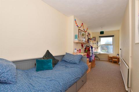 3 bedroom maisonette for sale, London Road, Southborough, Tunbridge Wells, Kent