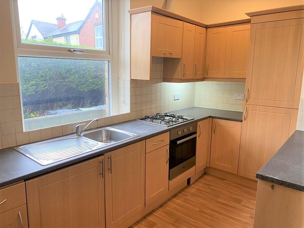 Bruntcliffe Road, Morley, Leeds, LS27 2 bed terraced house £695 pcm (£160 pw)