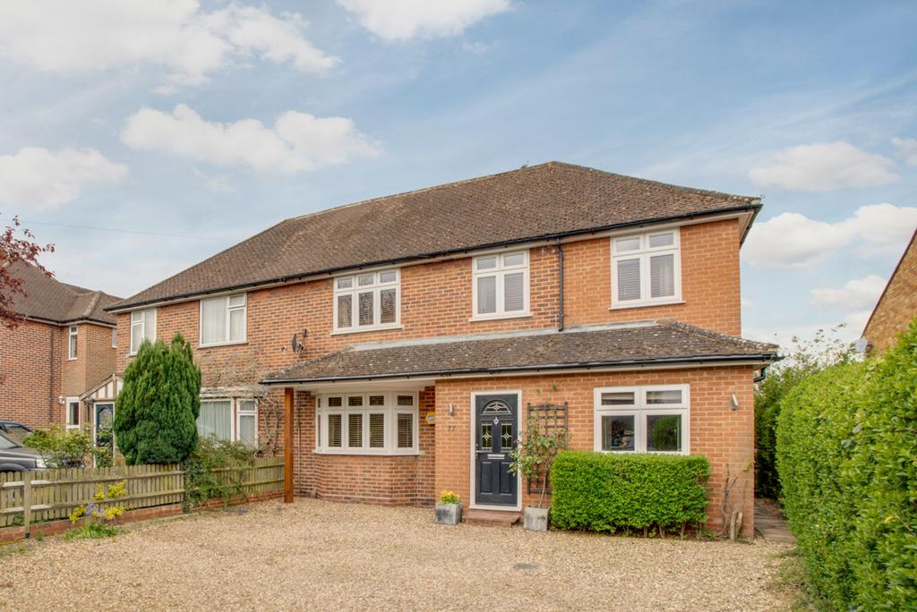 Holtspur Top Lane, Beaconsfield, HP9 5 bed semidetached house for sale