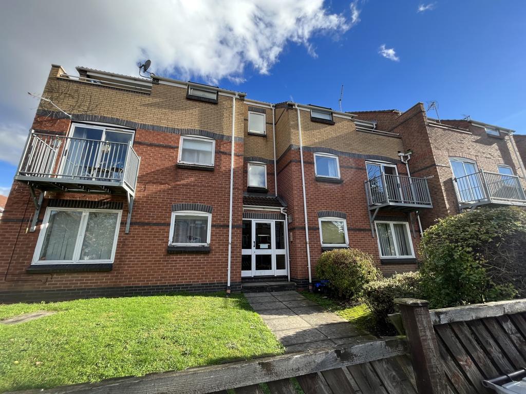 Tonnelier Road, Dunkirk, Nottingham... 2 bed apartment £725 pcm (£167 pw)