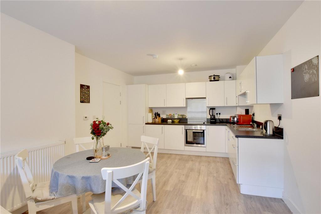 Kitchen/Dining Area