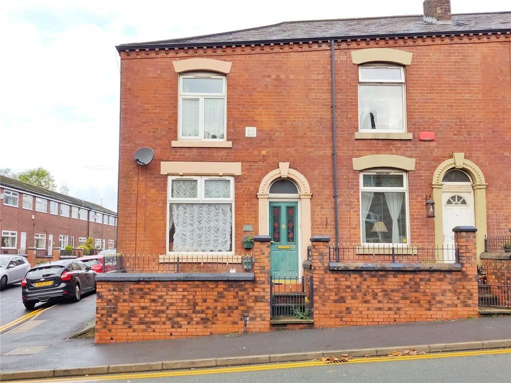Ripponden Road, Watersheddings, Oldham, OL1 2 bed end of terrace house