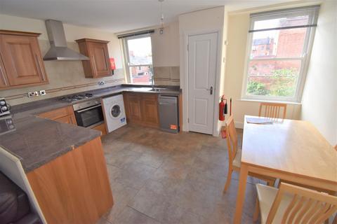 2 bedroom apartment to rent, Clarendon Square, Leamington Spa, CV32