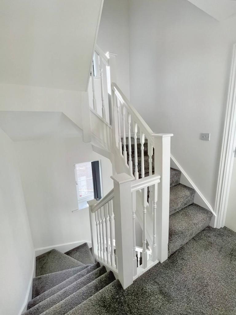 Shalford Road, Leicester LE5 4 bed semidetached house £320,000